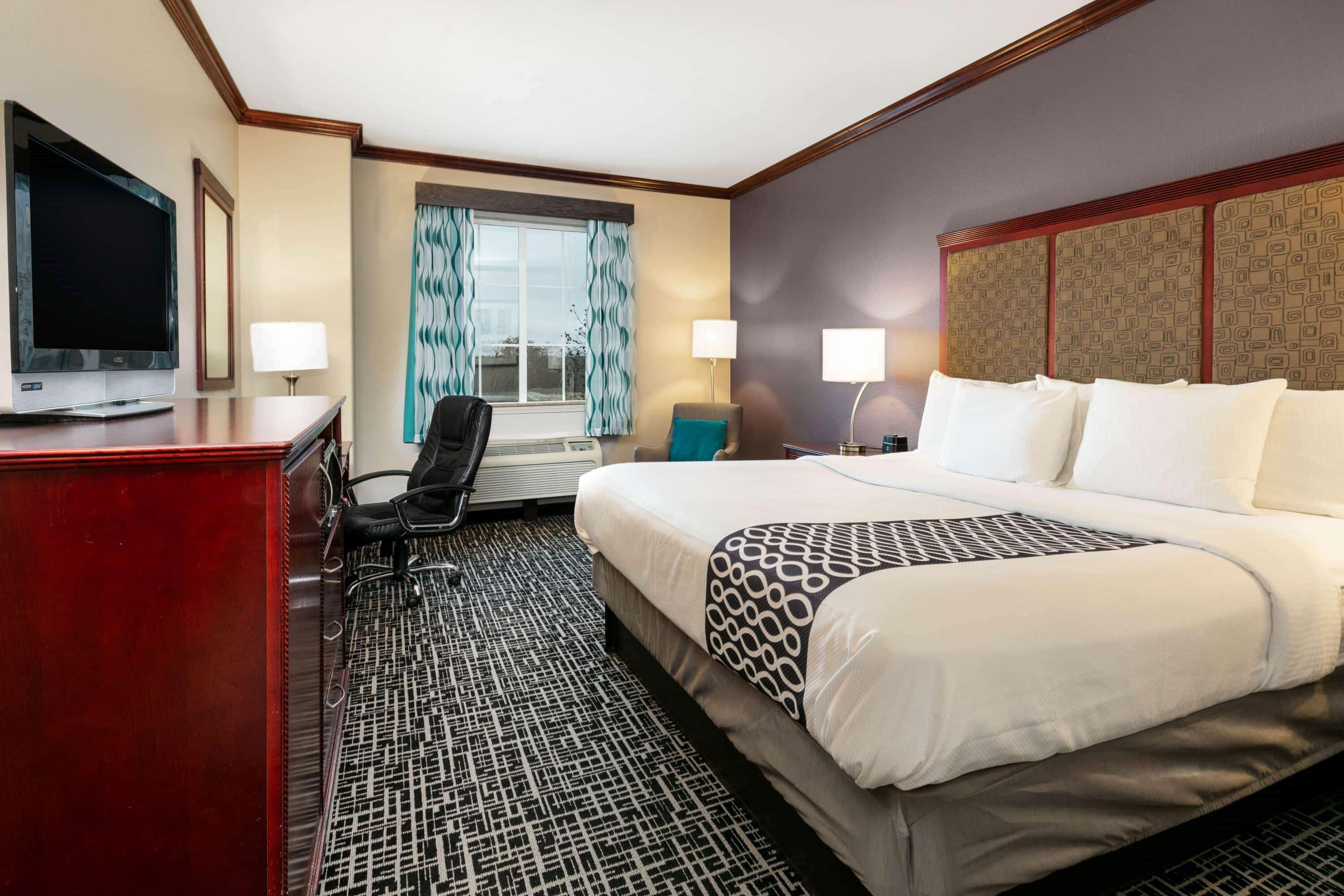 La Quinta By Wyndham Lindale Hotel Exterior photo